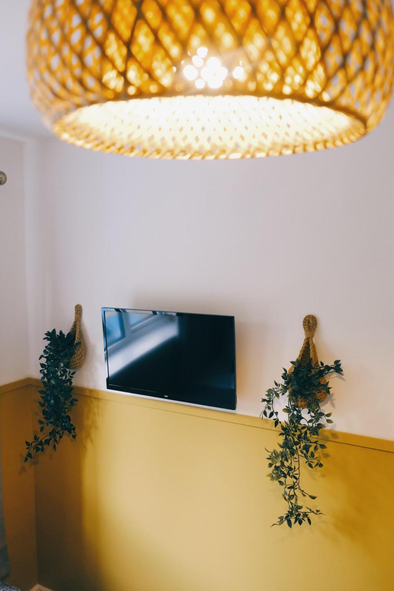 Bee Stays - Long Lane Warrington Bagian luar foto